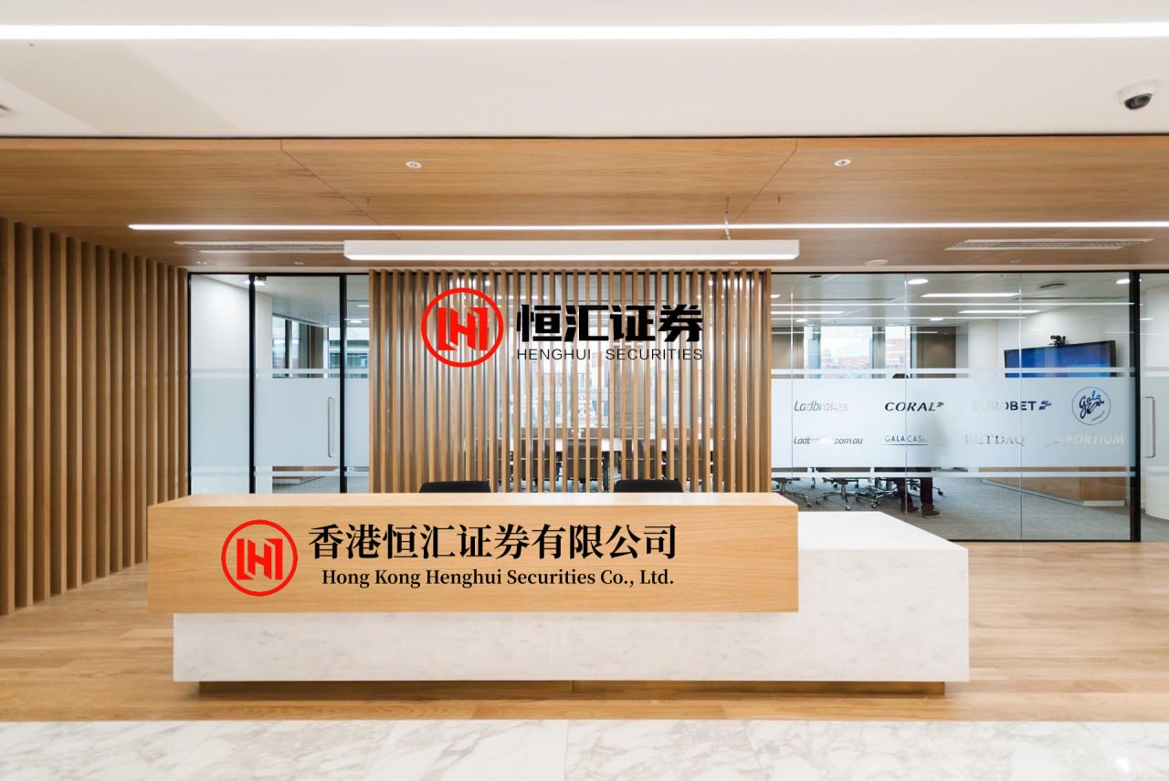 通盈配资APP下载 小鹏首款大六座SUV售价公布：27.98万起